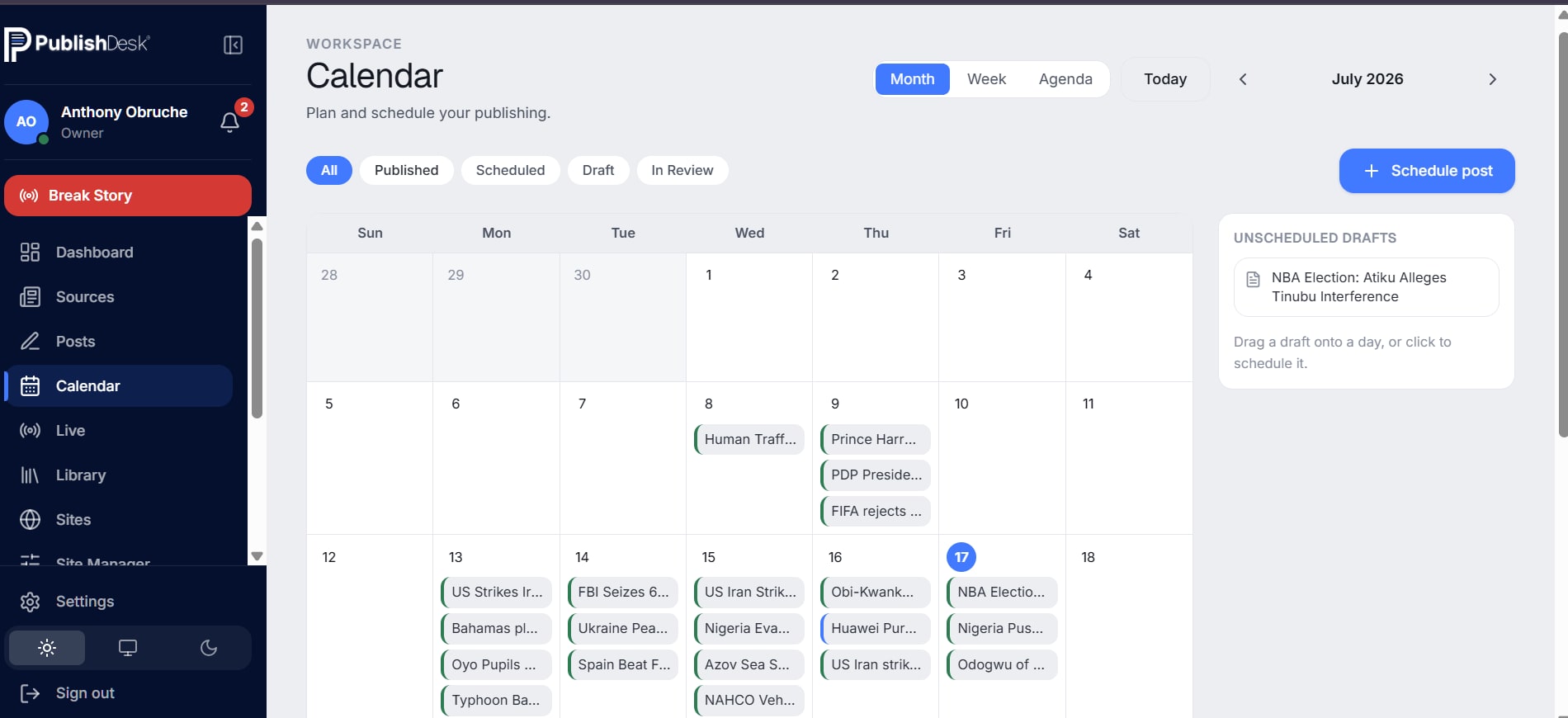 The content calendar with scheduled stories across the week and unscheduled drafts on deck.